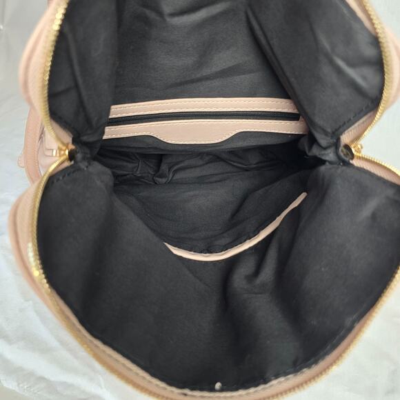 Mali + Lili Crossbody Bag Pink Faux Leather Magnetic Flap w/ Zipper Closure EUC - Picture 9 of 16